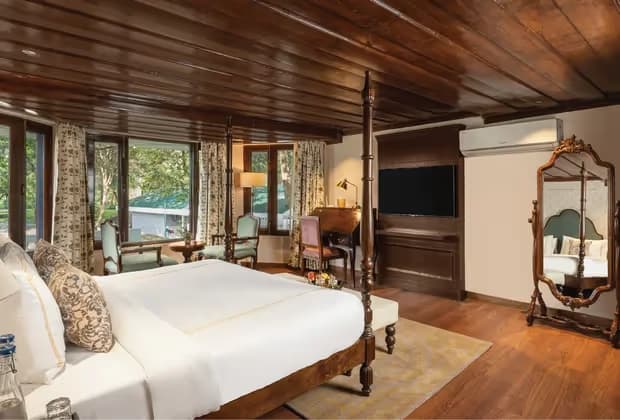 Hayward Executive Suite
