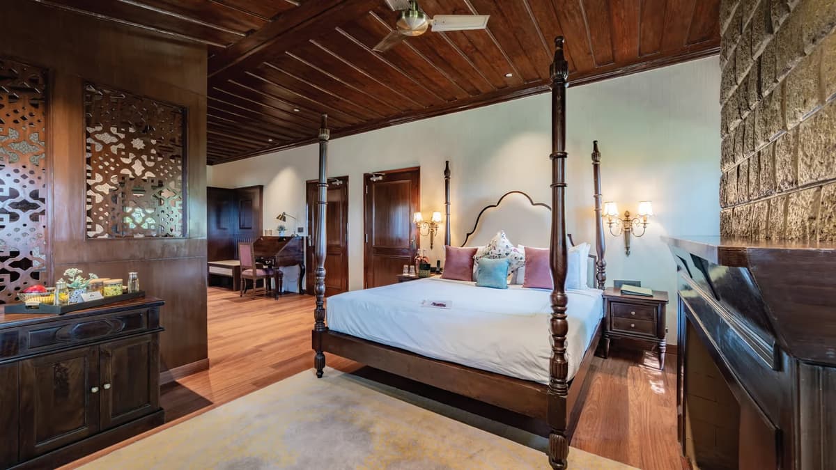Strutt Deluxe Suite