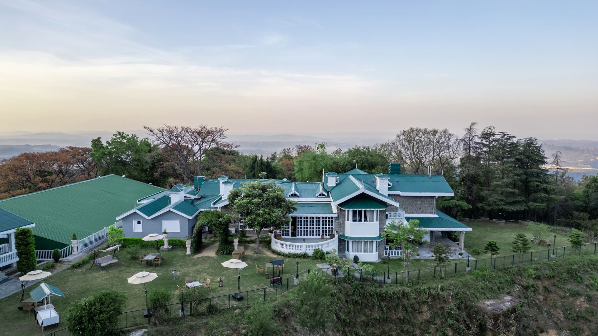 How to Choose a Hotel in Dharamshala for a Peaceful Mountain Stay