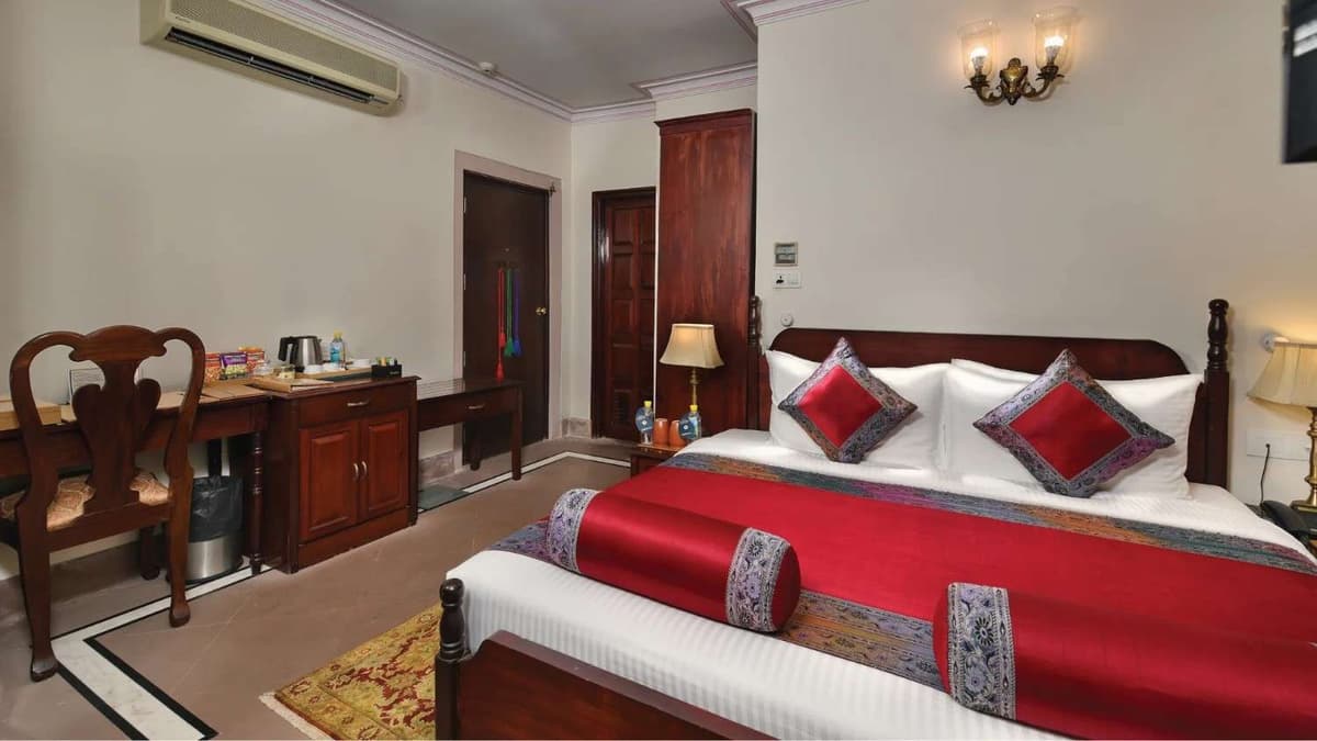Varuna Burj Suites Varuna Burj Suites