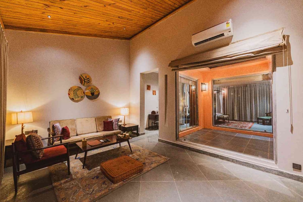 Luxury Villa With Private Courtyard Luxury Villa With Private Courtyard