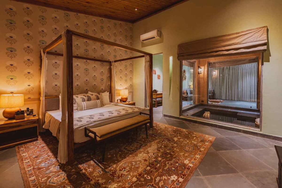 Luxury Villa With Heated Plunge Pool Luxury Villa With Heated Plunge Pool