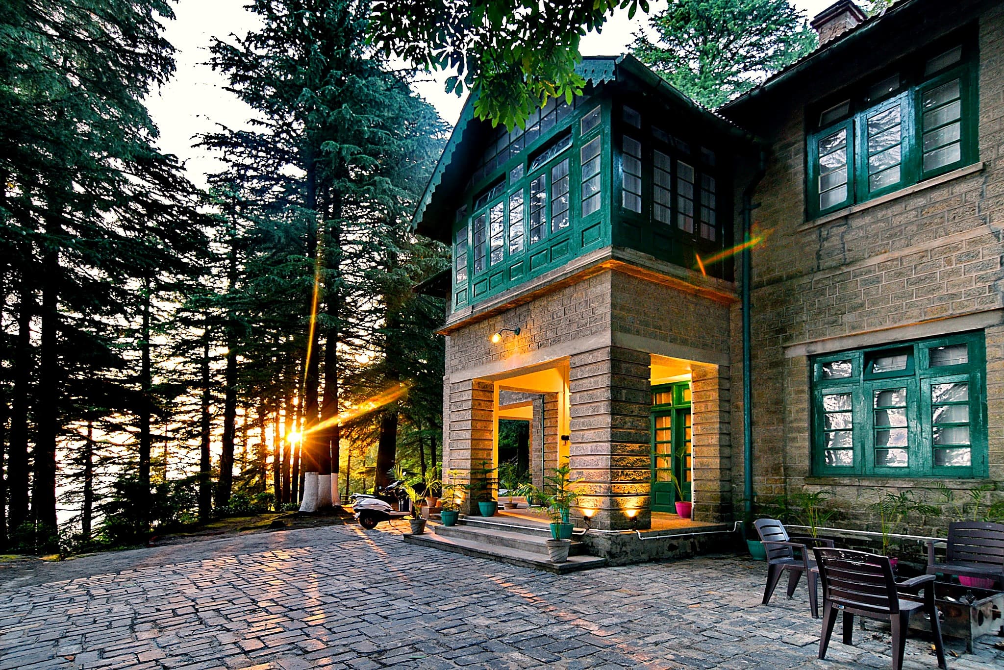Where to Stay in Dalhousie for a Quiet Himalayan Holiday